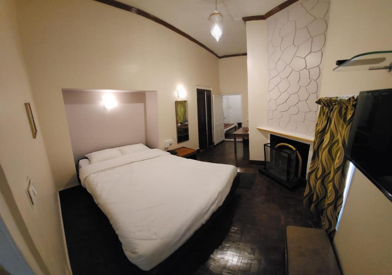 Ivanhoe Hotel Дарджилинг Экстерьер фото